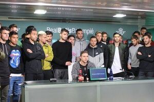 Игроки "Бетиса" поддержали Зозулю