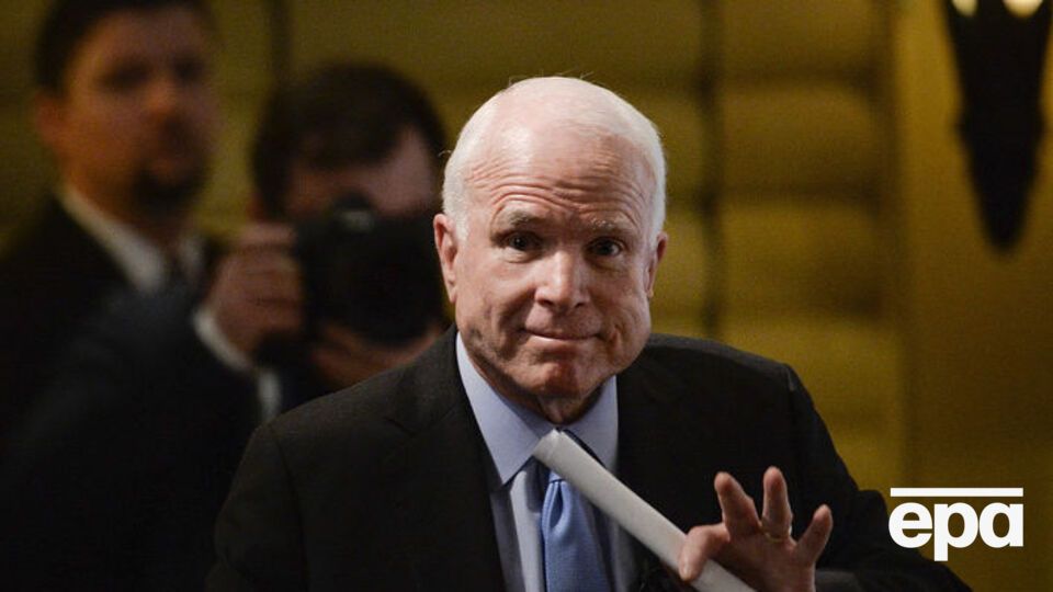 Маккейн заявив, що США необхідна вільна преса