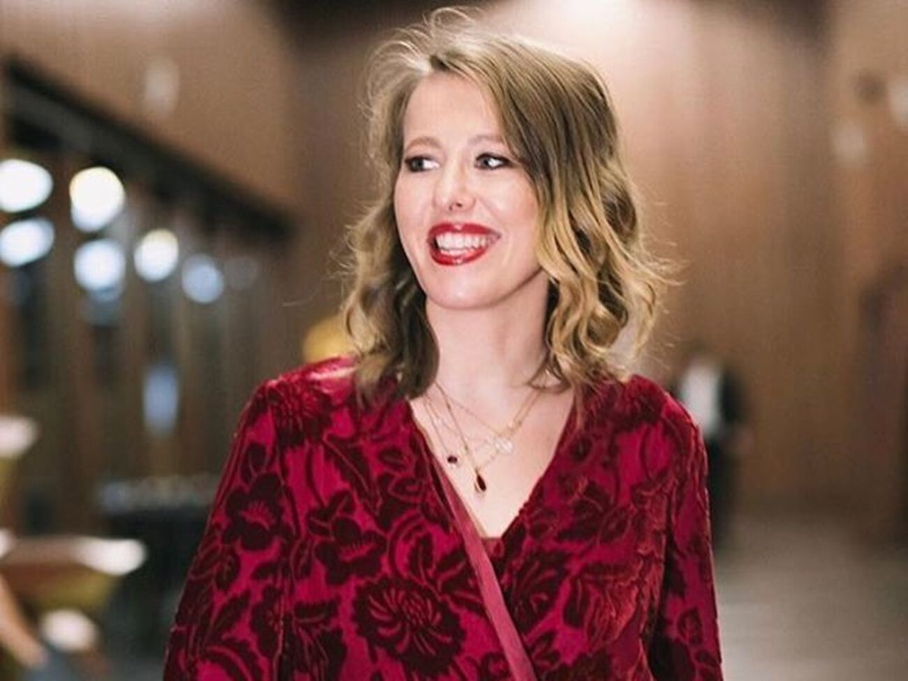 Собчак:&nbsp;Предлагаю флешмоб против "Ольгинских ботов", пишущих массовые жалобы! Все читаем гениальные стихи Шнурова&nbsp;&ndash; всех не удалить!