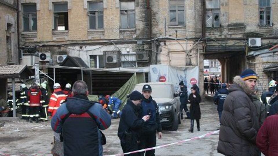 Експертиза показала, що причиною руйнування конструкцій будинку став демонтаж дерев'яних каркасно-щитових перегородок в будівлі