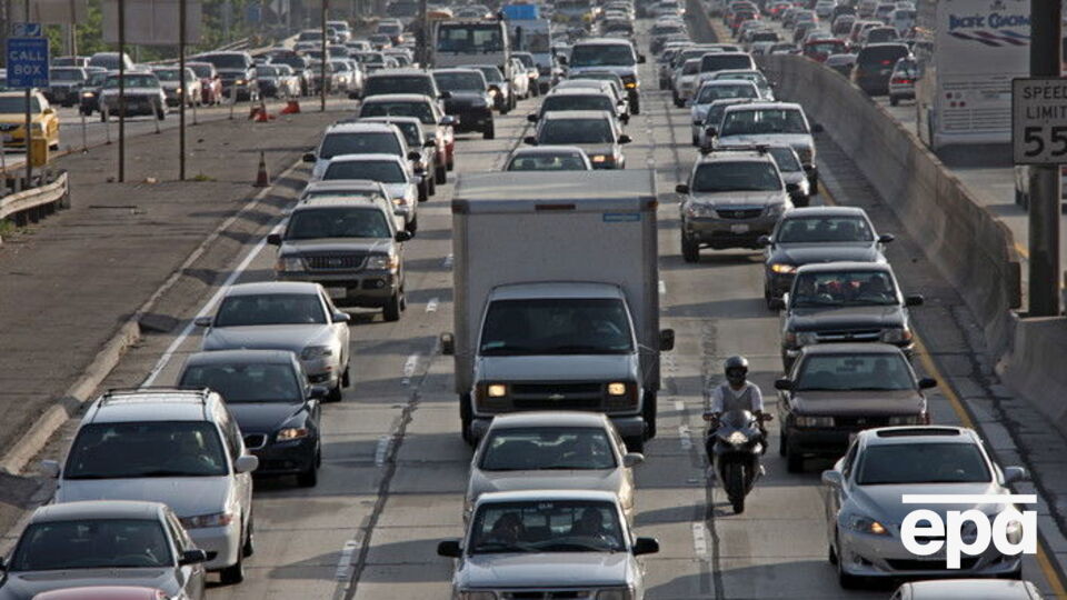 В США на фоне экономического роста увеличивается количество автомобилей и пробок на дорогах