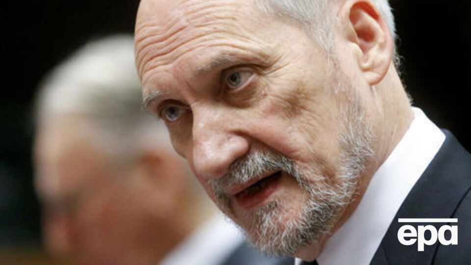 Мацеревич запретил генералам общаться с Дудой