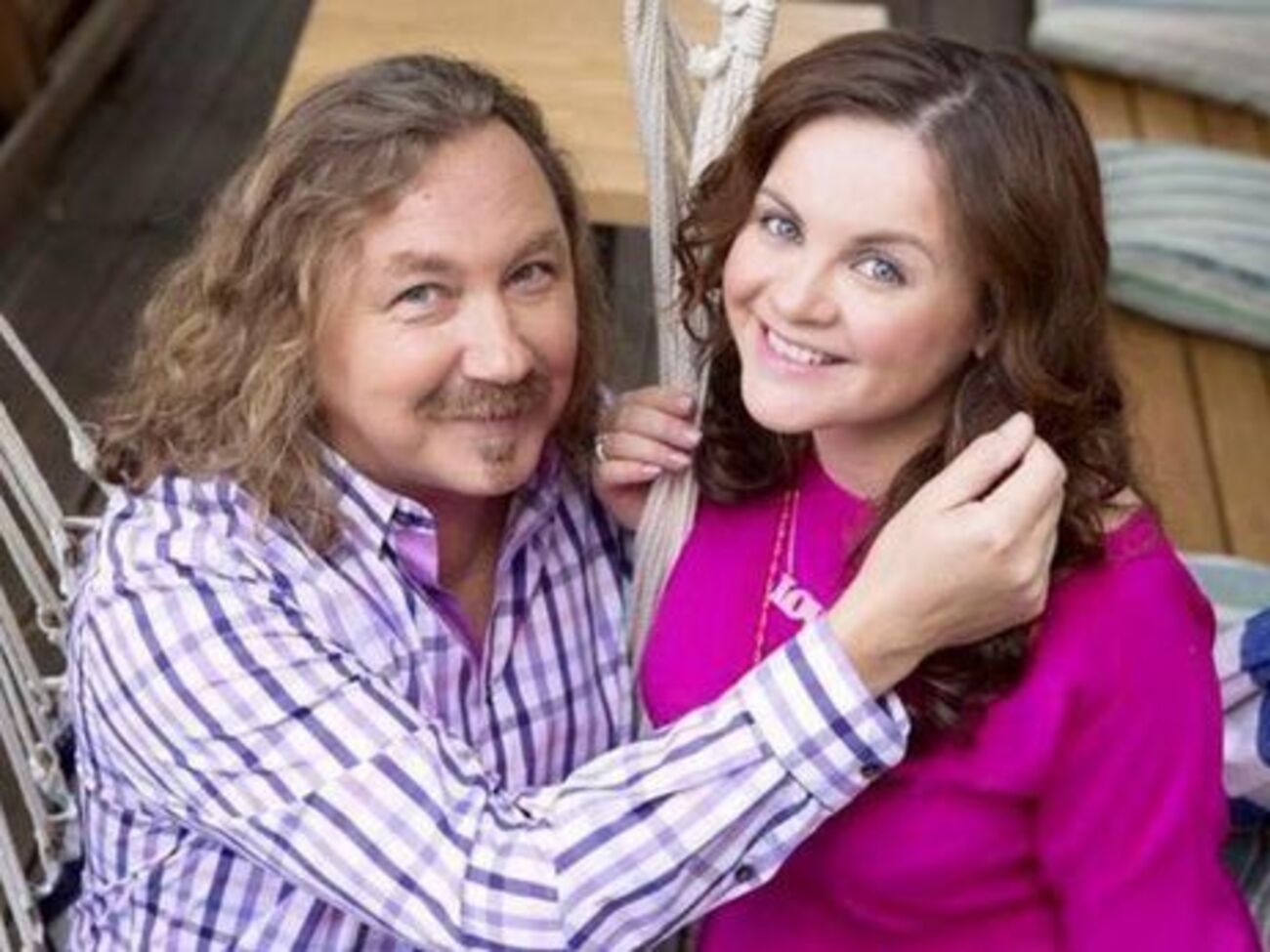 Николаев:&nbsp;11 лет назад, 21 февраля 2006 года ко мне на концерт в Екатеринбурге пришла девушка, ставшая моей судьбой, моей женой и мамой нашей чудесной дочки Вероники!