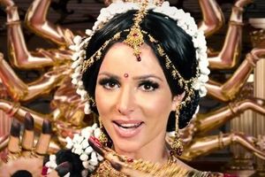 Огнєвіч постала в образі індіанки