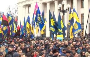 В центре Киева требуют от властей прекратить торговлю с оккупированной частью Донбасса