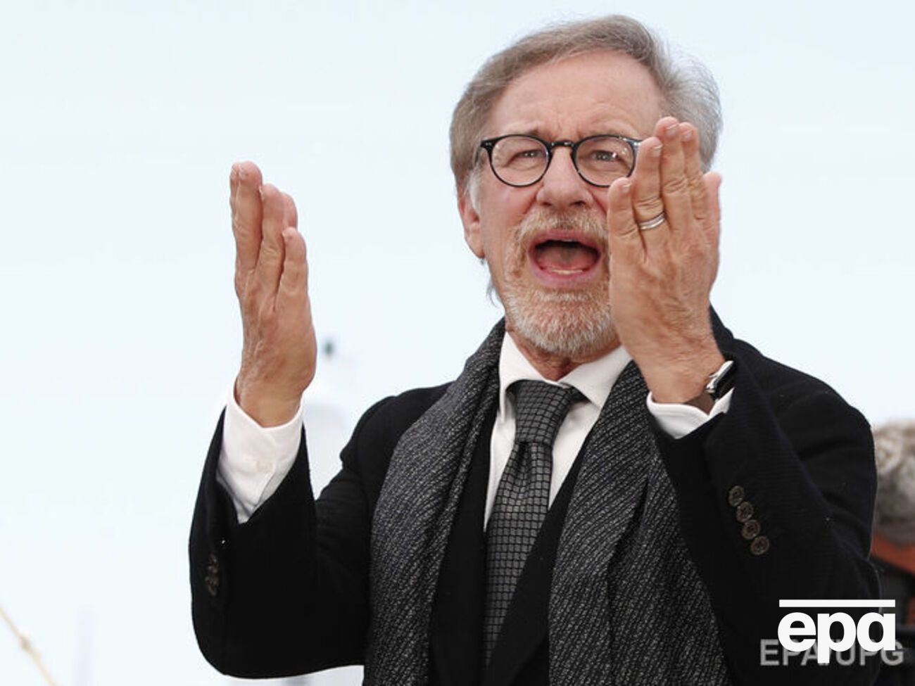 Спилберг потерял мать