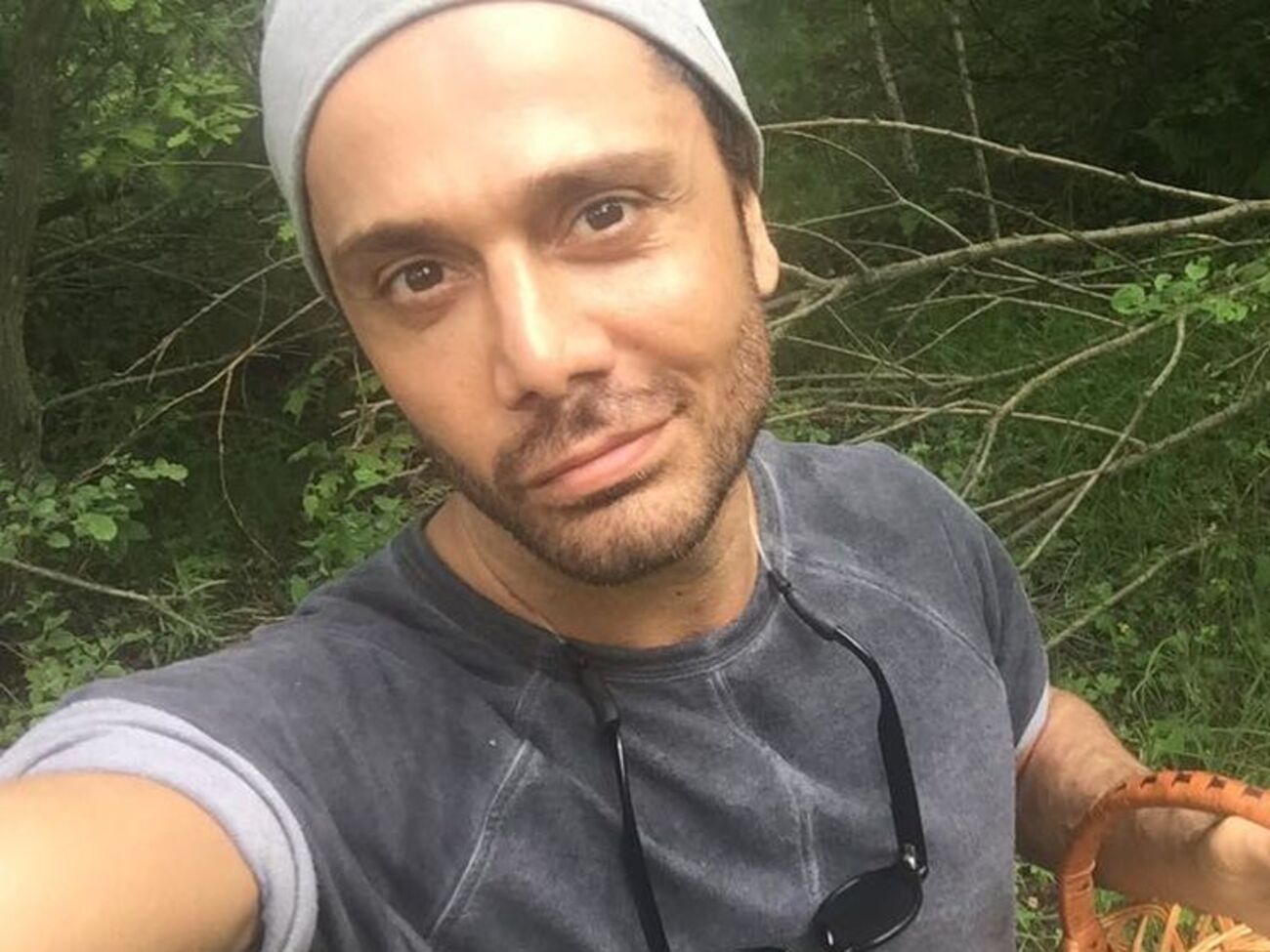 Ахмадов показал собственный портрет