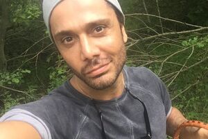 Ахмадов показал собственный портрет