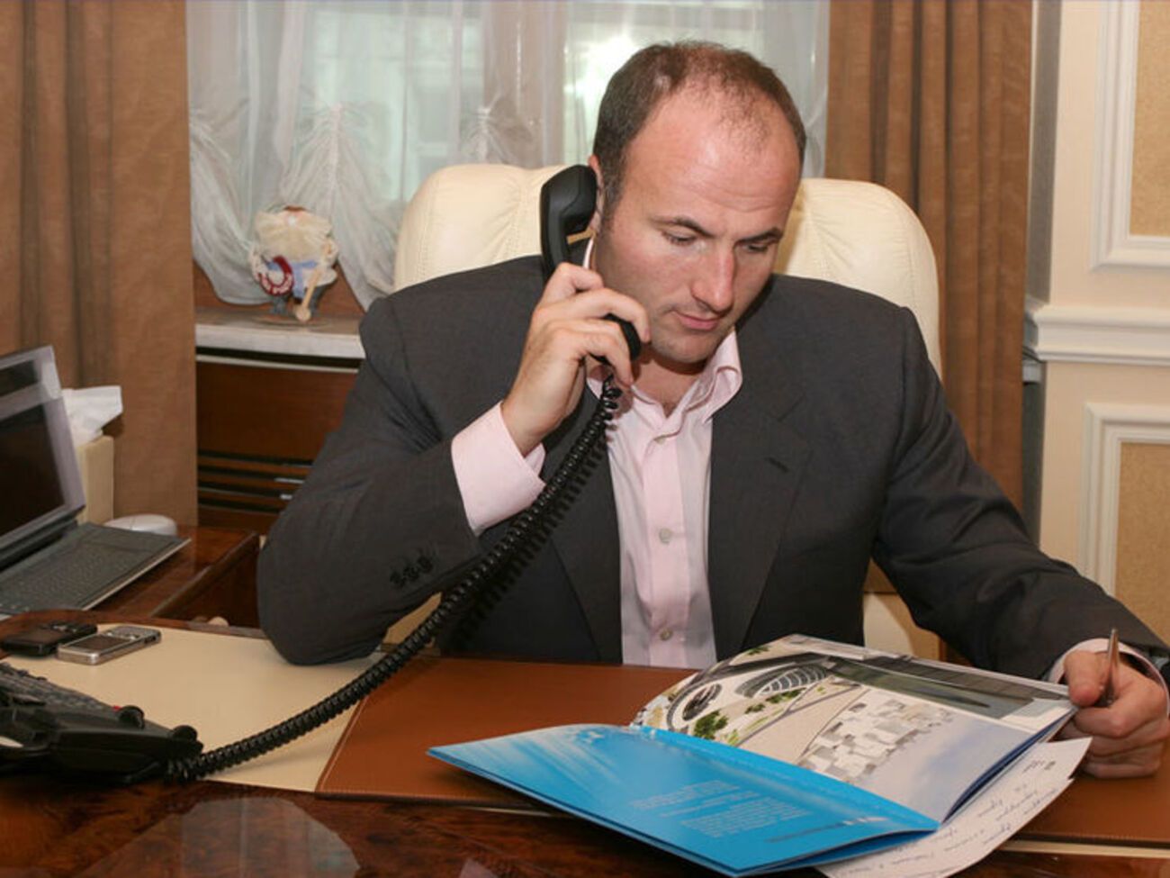 Павло Фукс купив газовий бізнес у колишніх членів команди Януковича