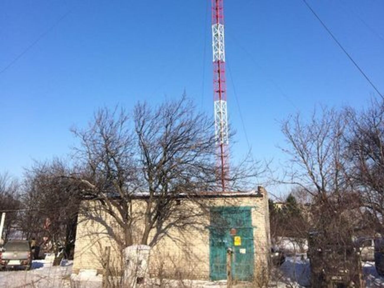 Башня на горе Карачун высотой 184 м обеспечивает покрытие прилегающих территорий сигналом в радиусе 63 км