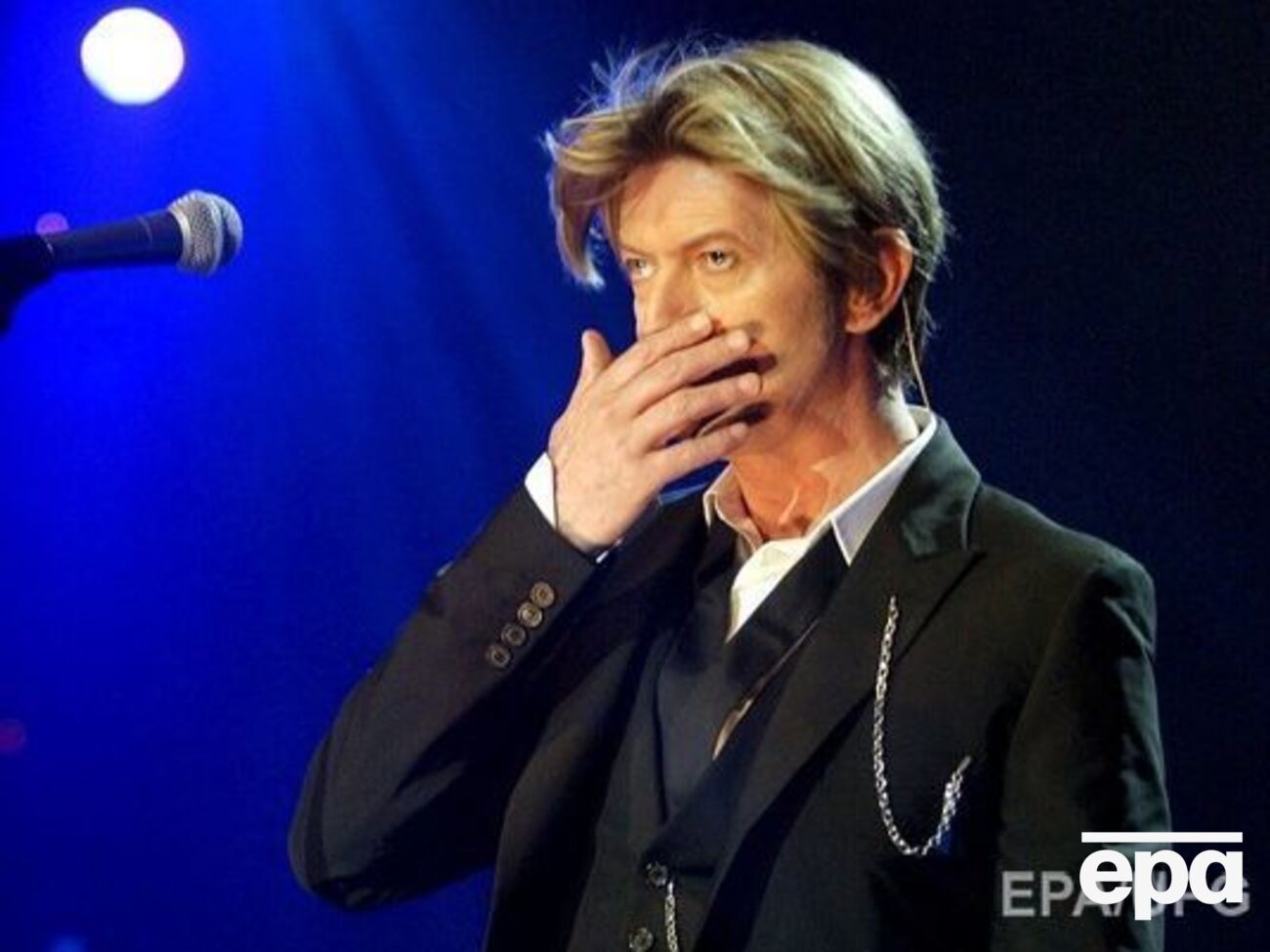 Последний альбом Боуи продолжает собирать награды