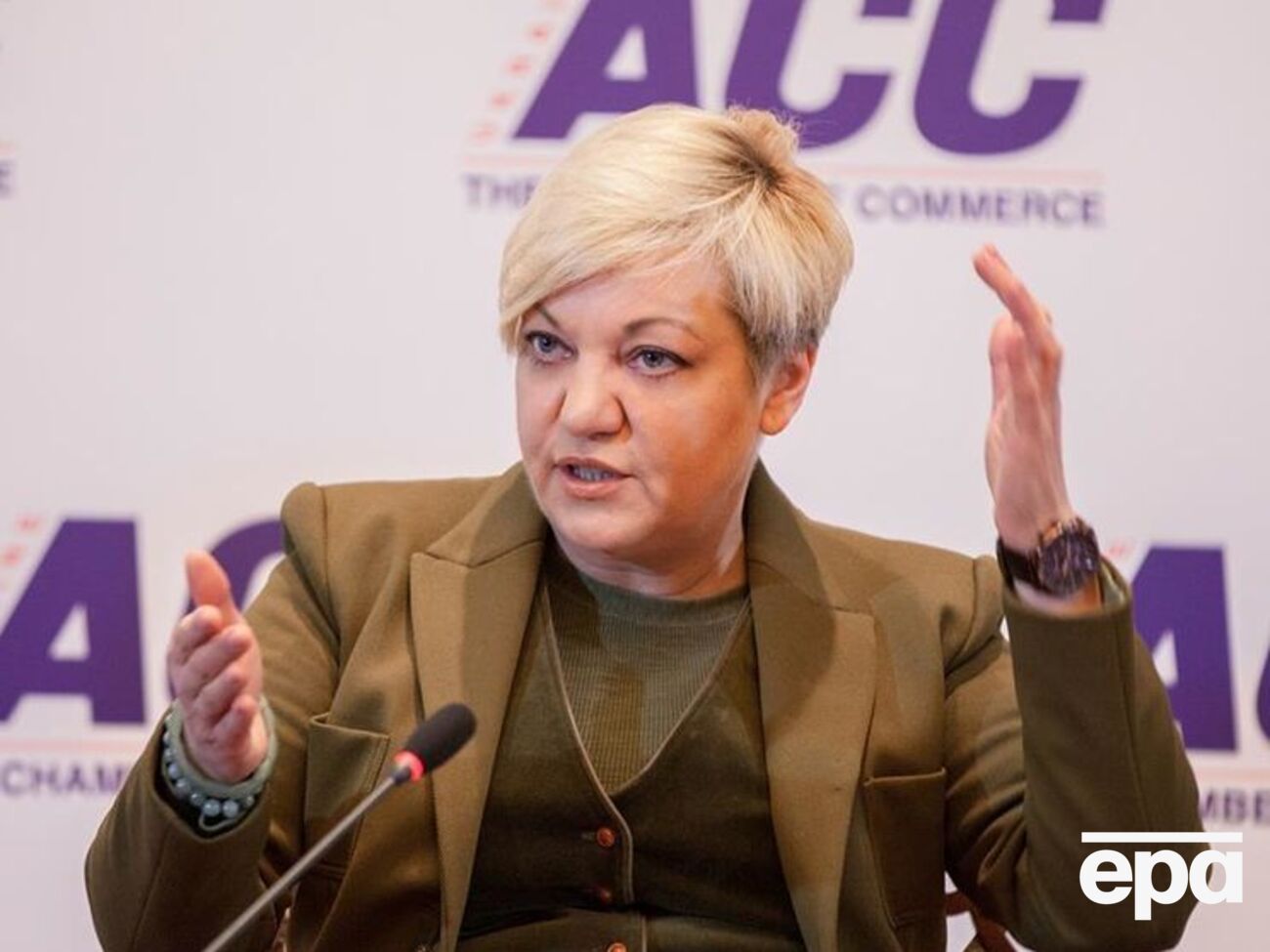 Как отмечает агентство, по неофициальной информации, глава НБУ довольна результатами встреч