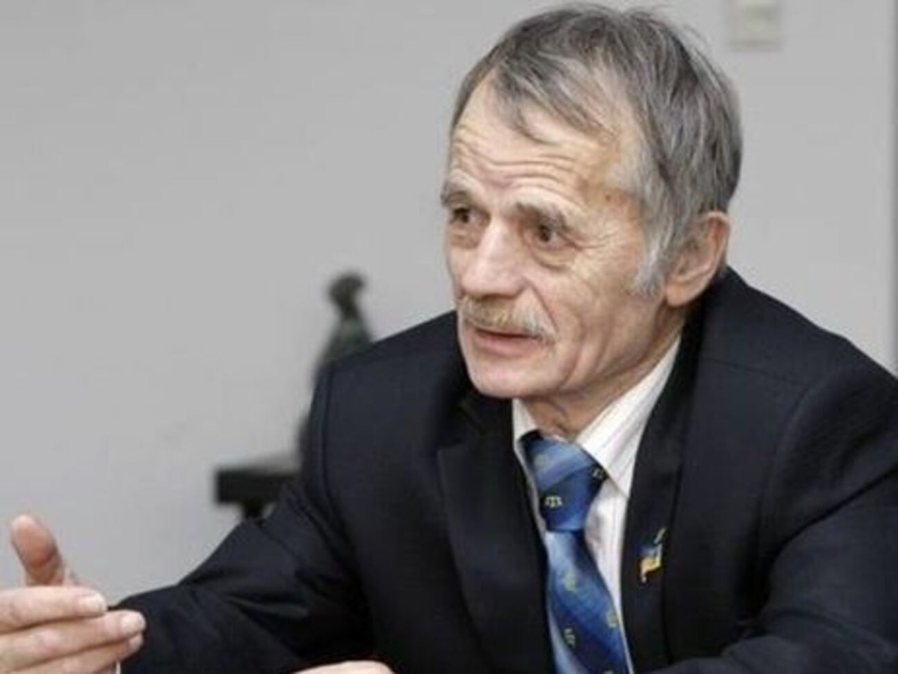Джемилев: Мы очень надеемся, что санкции в отношении оккупанта будут усиливаться и это вынудит его покинуть оккупированные территории