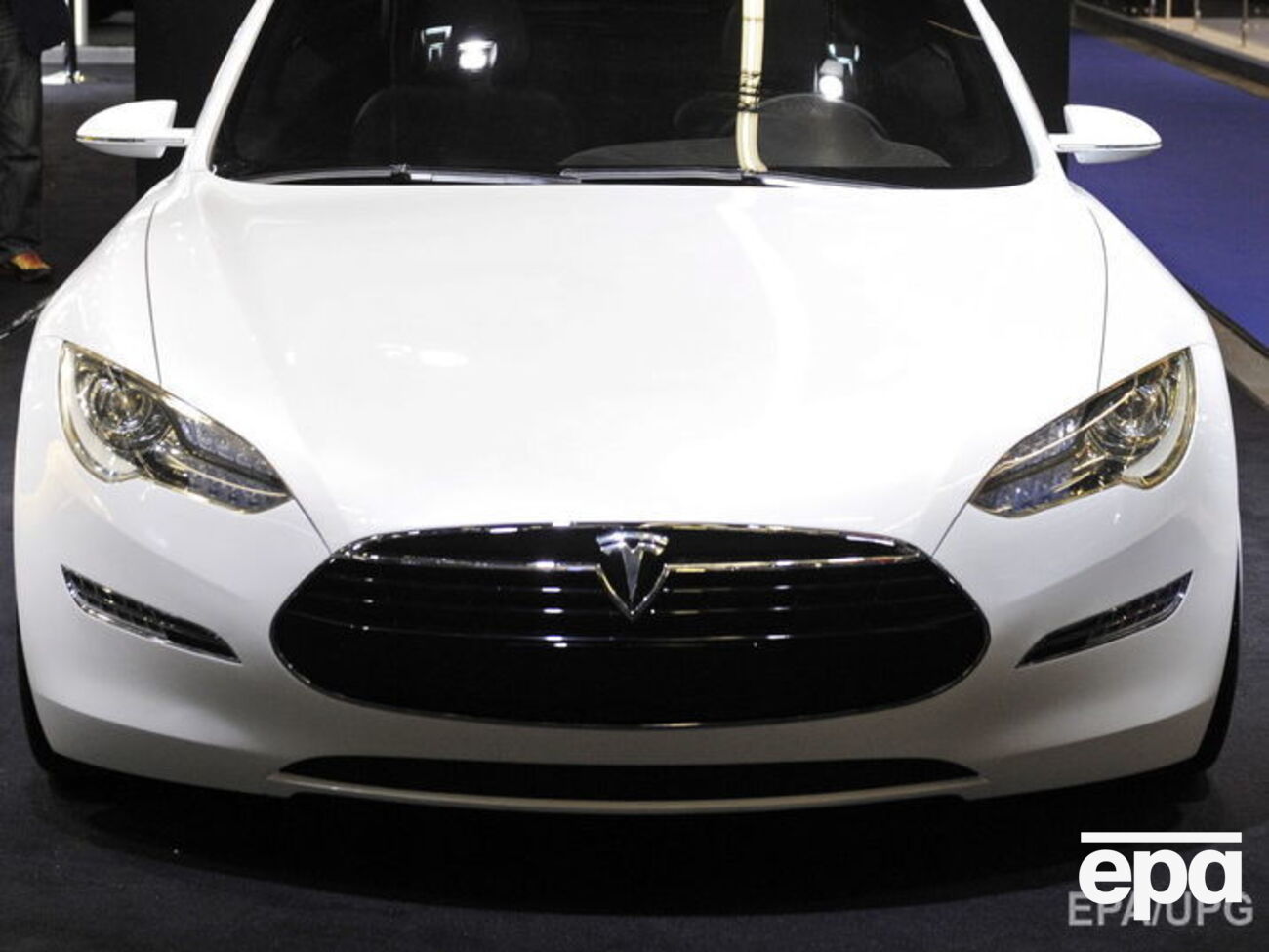 Массовый выпуск бюджетной модели Tesla начнется в сентябре