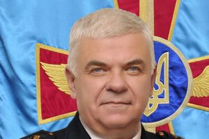 Дроздов добавил, что на 2017 год запланировано проведение более 100 военных учений