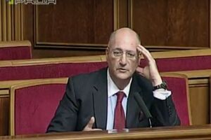 Браун выступил сегодня в парламенте