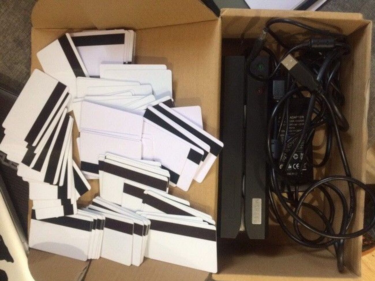 В ходе обысков изъяты магнитные карты с данными о банковских счетах