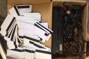 Під час обшуків вилучено магнітні карти з даними про банківські рахунки