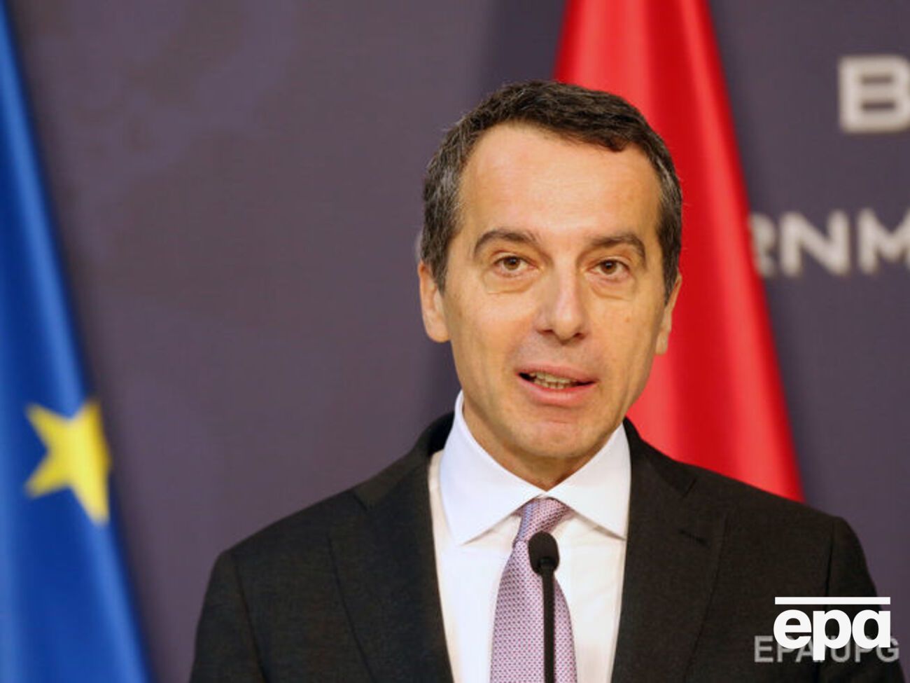 Керн вважає санкції неефективними