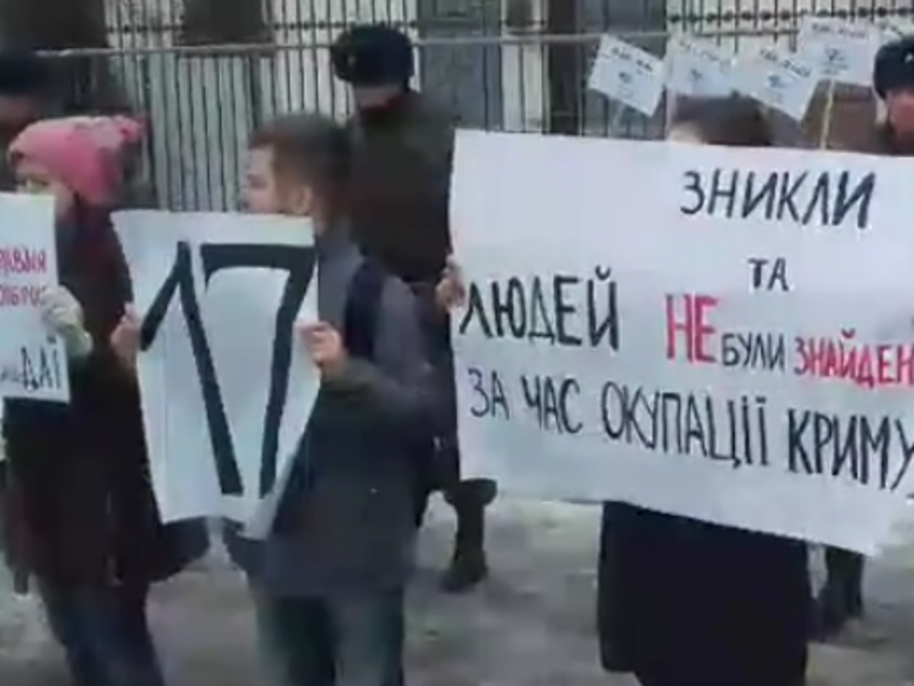 Організатори повідомили, що під час акції вони мовчали, "за них говорили цифри"