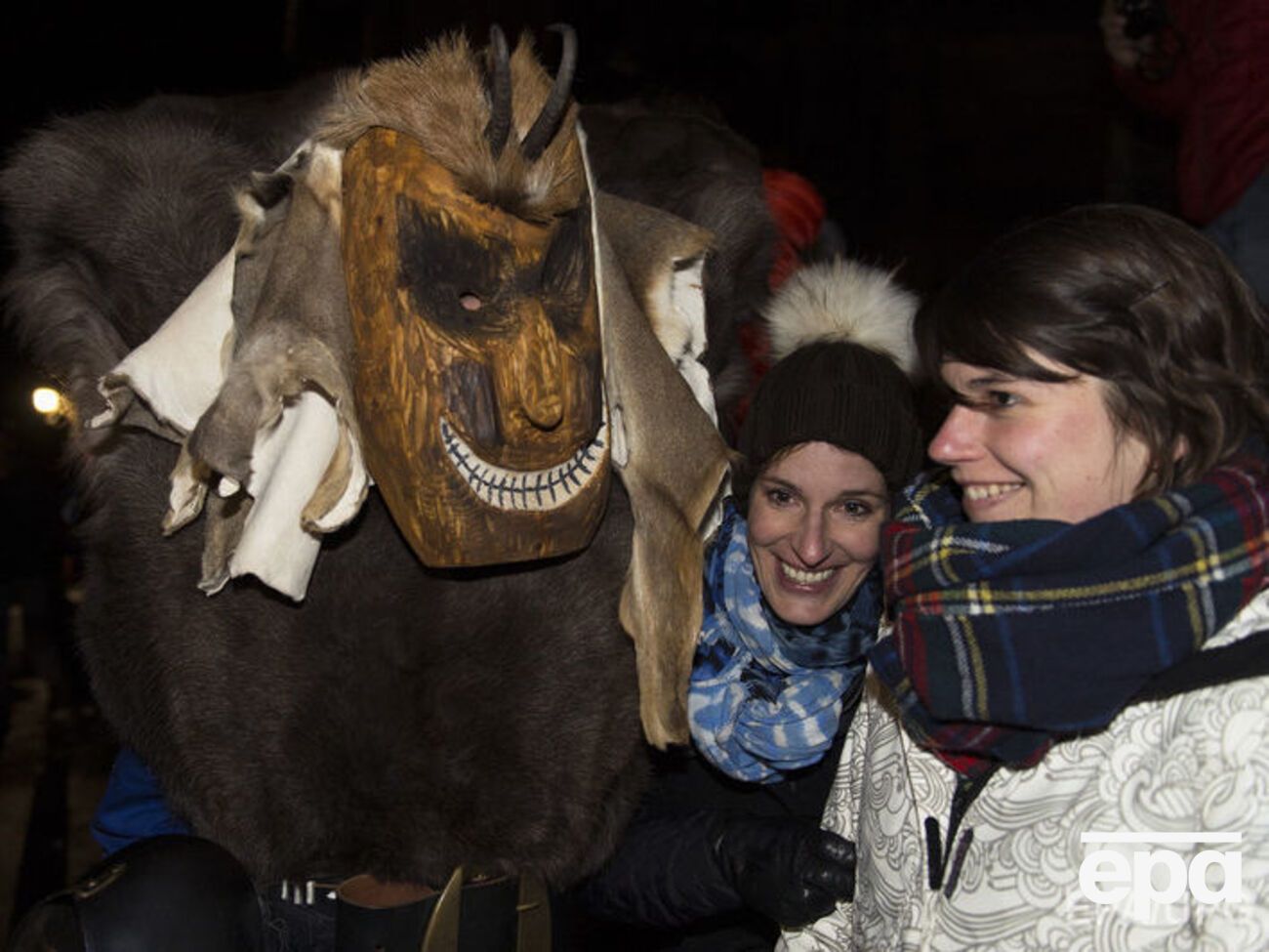 Карнавальное шествие в швейцарских деревнях