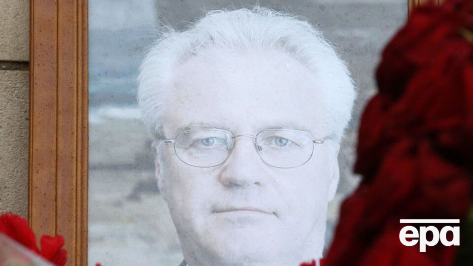 Похороны Чуркина прошли под звуки гимна и оружейного салюта