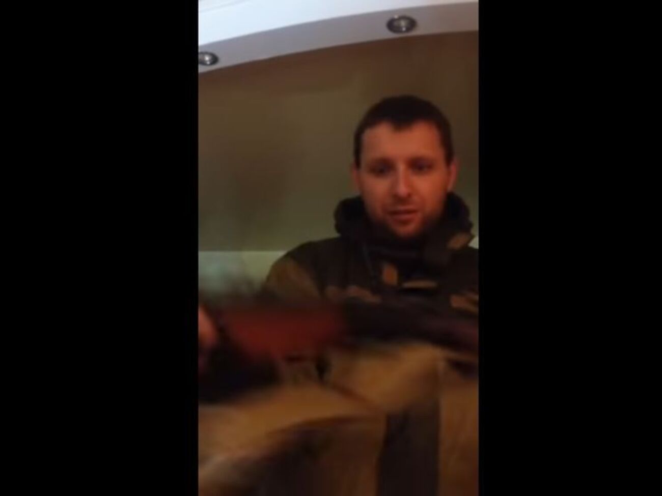 Парасюк об автомате: Тут есть номер, документы