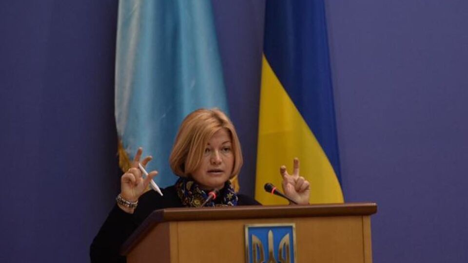 Ирина Геращенко: Те, кто призывают согласиться на отрезание по клочкам, сдачу в аренду и так далее, призывают отказаться от суверенитета и независимости