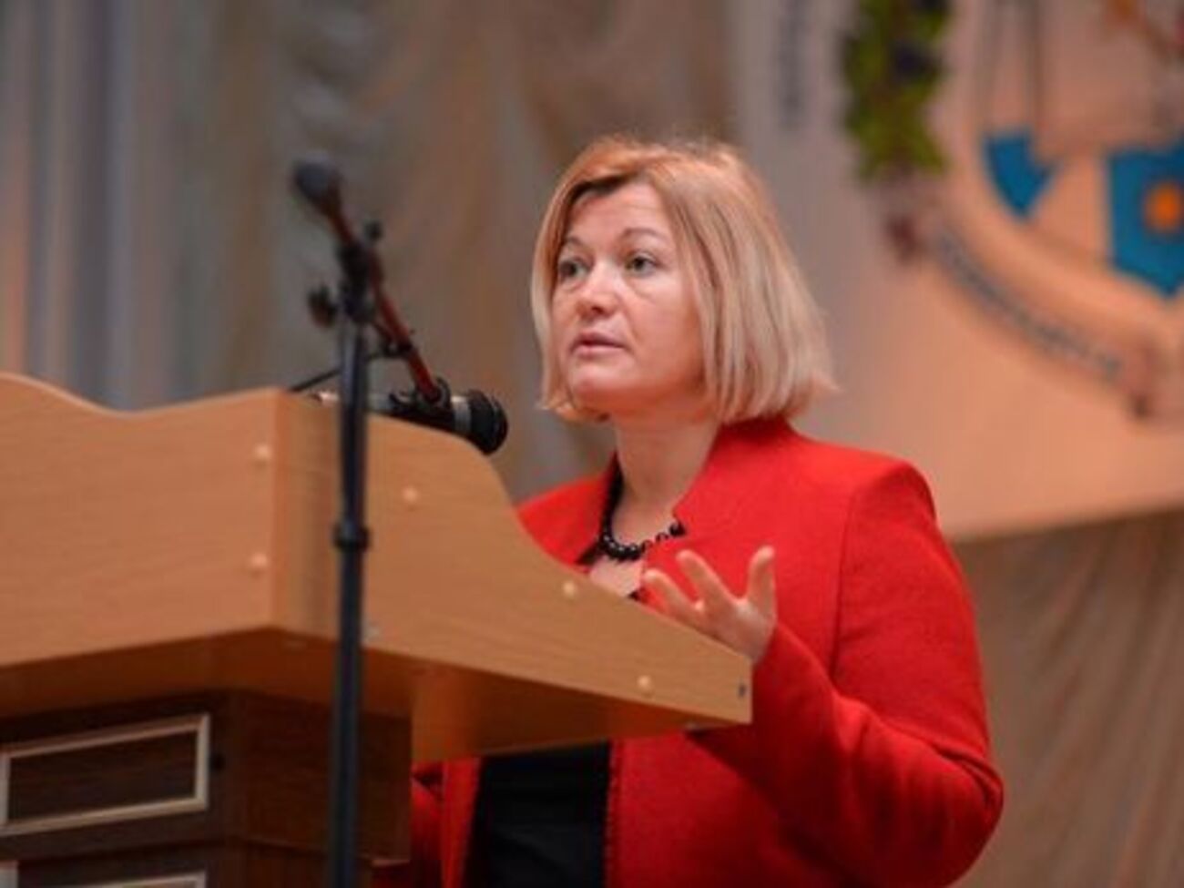 По словам Геращенко, переговоров с боевиками не будет, какие бы "грязные сценарии" ни разыгрывал Кремль в войне против Украины