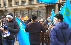 В Марше Немцова участвует колонна активистов, которые выступают за права крымских татар