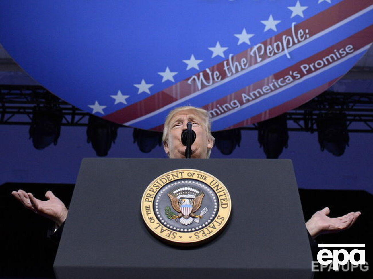 Дональд Трамп уважає, що вибори в демократів сфальсифікували на користь ставленика Клінтон