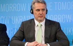 Фирташа хотят привлечь к уголовной ответственности в США и Испании. В феврале 2017 года его дважды задерживали в Австрии и дважды отпускали на свободу