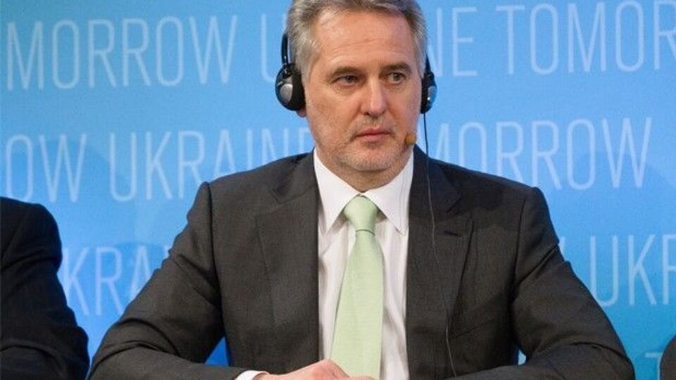 Фірташа хочуть притягнути до кримінальної відповідальності у США та Іспанії. В лютому 2017 року його двічі затримували в Австрії та двічі відпускали на волю