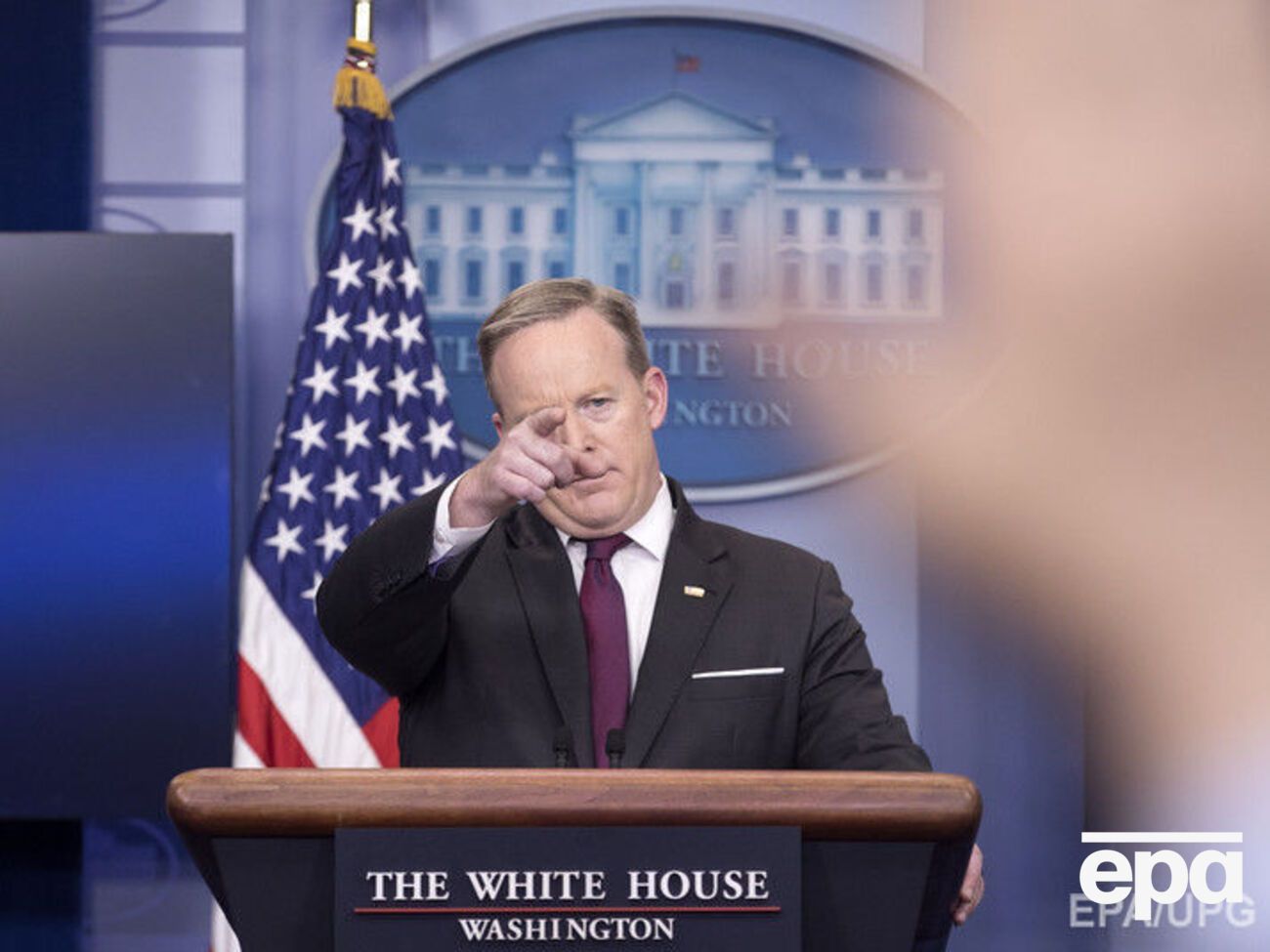 Спайсер шукає винних у витоку інформації з адміністрації, пишуть ЗМІ