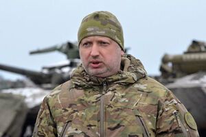 По словам Турчинова, только 20 сотрудников Управления госохраны не предали Украину