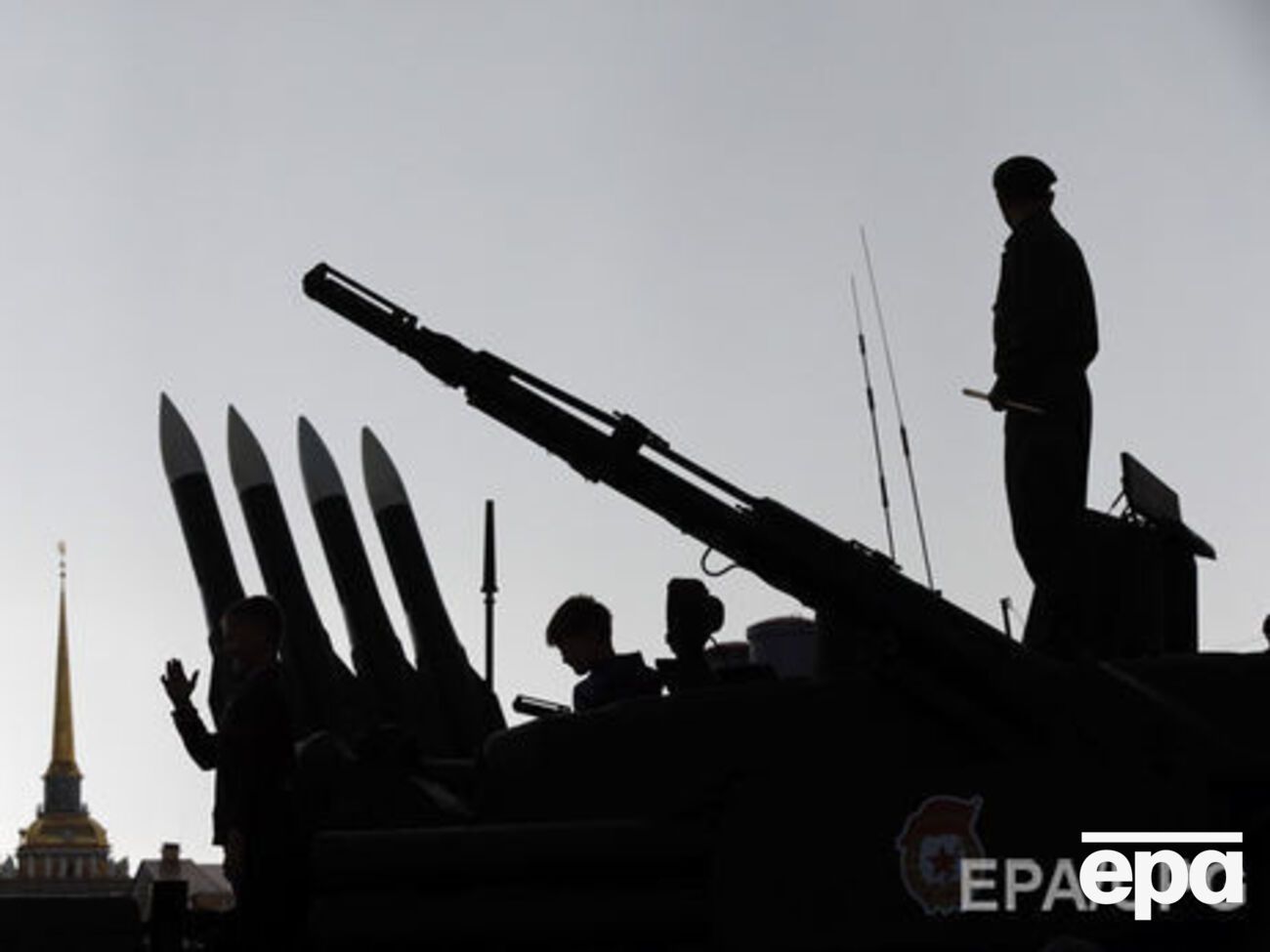 "Бук-М2" здатний збивати літаки і безпілотники на відстані від 3 км до 45 км, крилаті і балістичні ракети – на відстані до 20 км