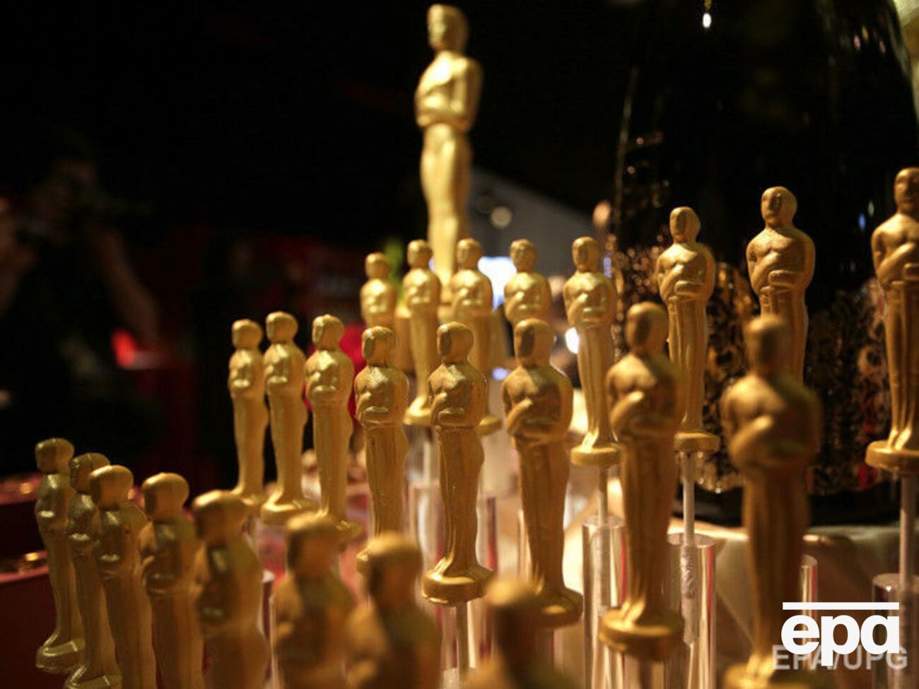 Компания извинилась за ошибку на "Оскаре"