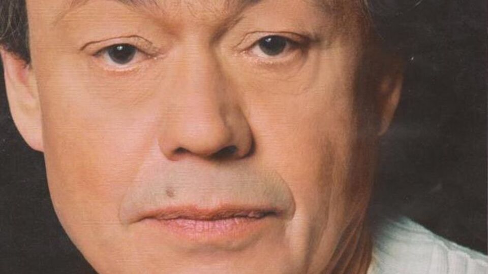 По данным СМИ, у Караченцова травма головы