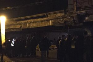 Пошкодження мосту на Шулявському шляхопроводі в Києві