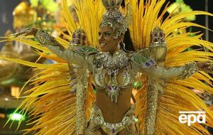 В Бразилии прошел конкурс-парад школ самбы. Фоторепортаж