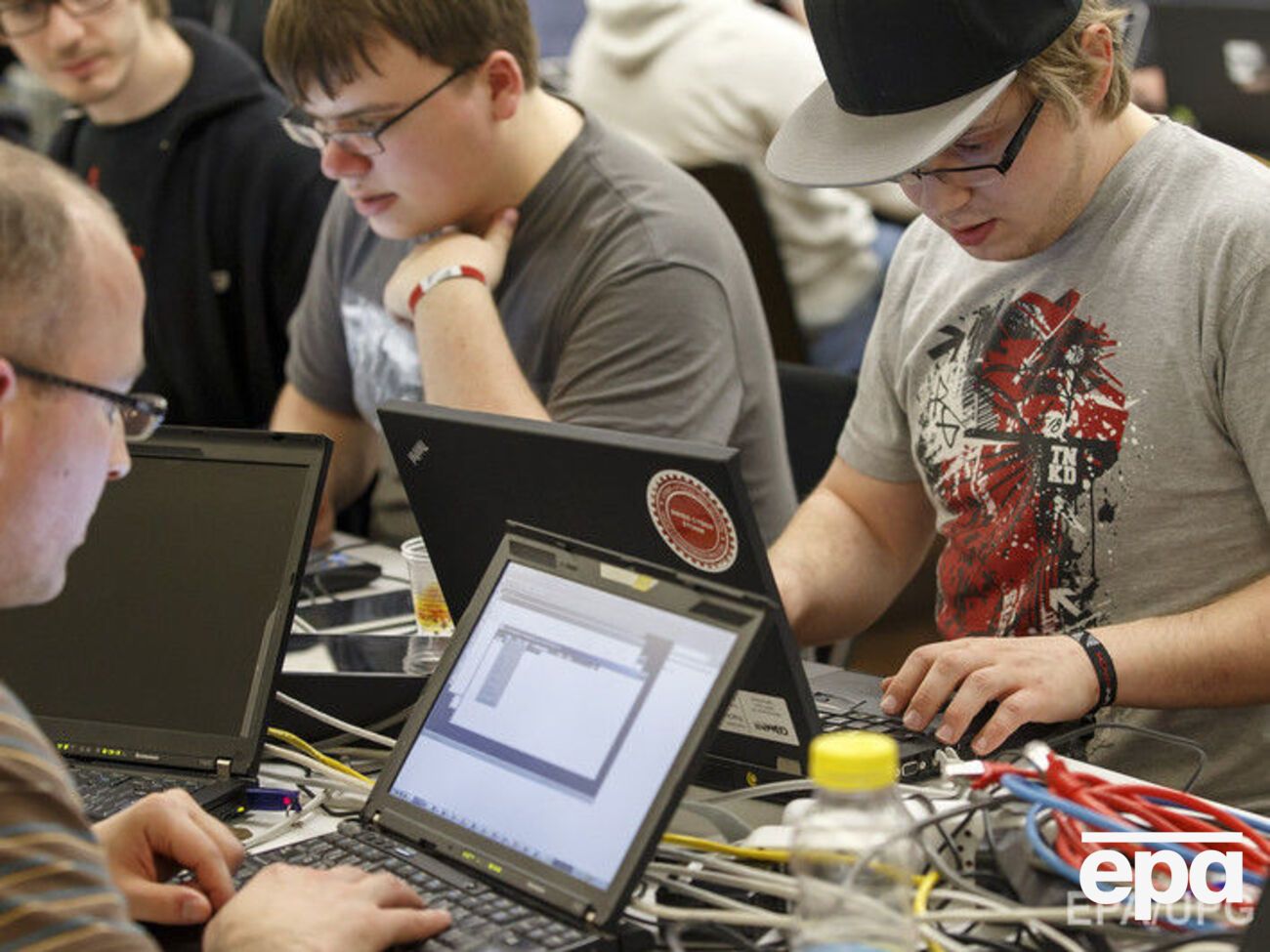 На думку фахівців, запропонована РНБО стратегія вимагає мільярда доларів інвестицій