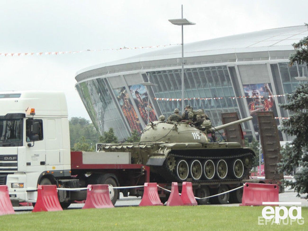 Захват стадиона в Донецке и другие события вторника