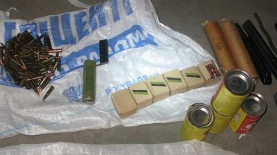 Полиция выясняет, кто является владельцем боеприпасов и с какой целью он их хранил