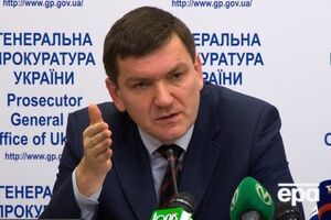 Горбатюк подчеркнул, что экс-командир спецроты "Беркута" Дмитрий Садовник получил российское гражданство через полтора месяца после того, как сбежал из Украины
