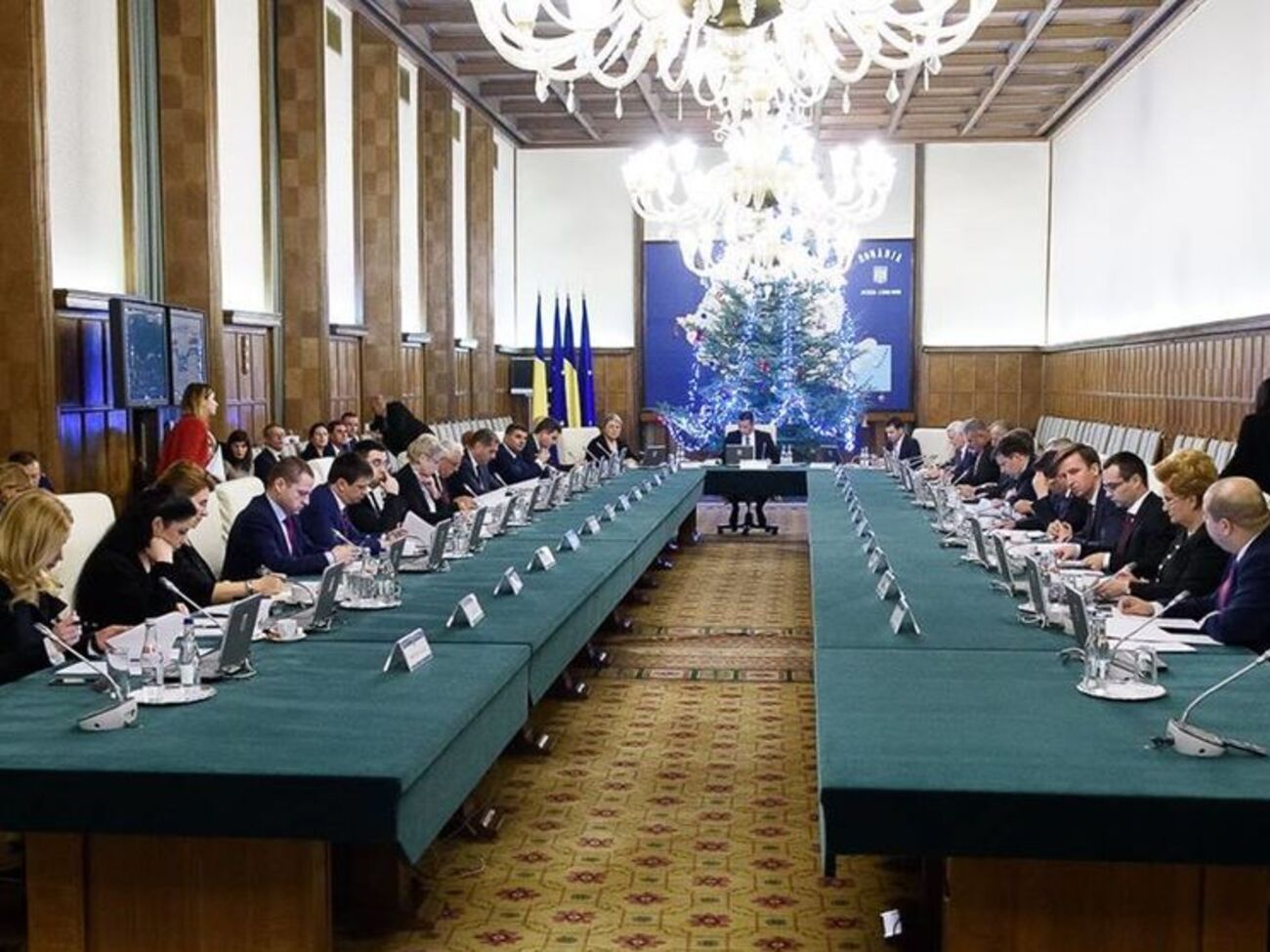 Румынское правительство провело чрезвычайное заседание