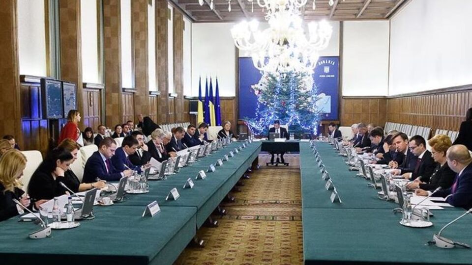 Румунський уряд провів надзвичайне засідання