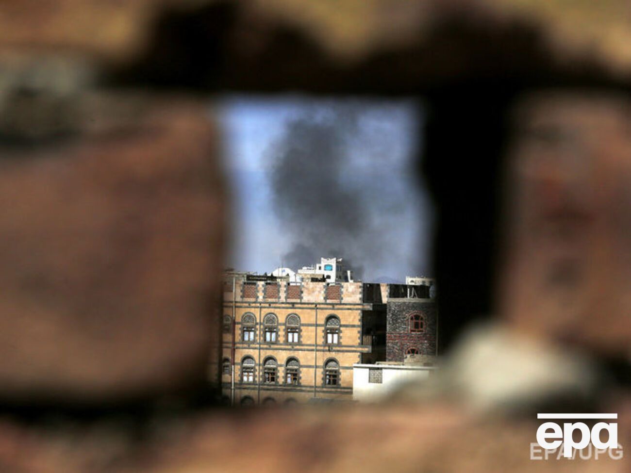 По данным СМИ, удар нанесли со стороны Йемена