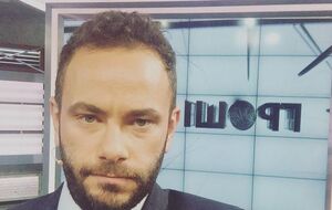 Александр Дубинский: Это очевидное бл...дство. Впрочем, нет. Я же не думаю, что Валерия Алексеевна делает это "по любви"