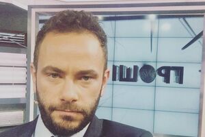 Александр Дубинский: Это очевидное бл...дство. Впрочем, нет. Я же не думаю, что Валерия Алексеевна делает это "по любви"