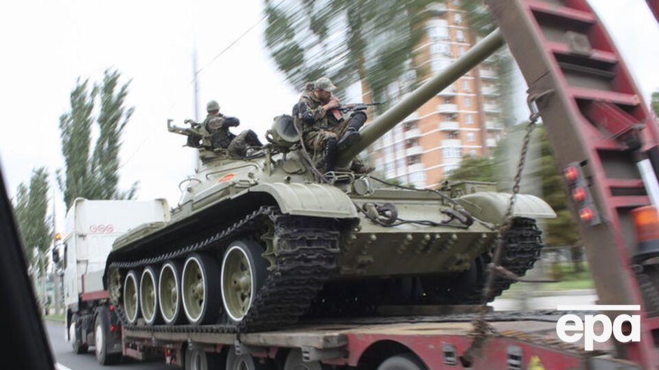 Россия продолжает поставлять военную технику боевикам на Донбассе